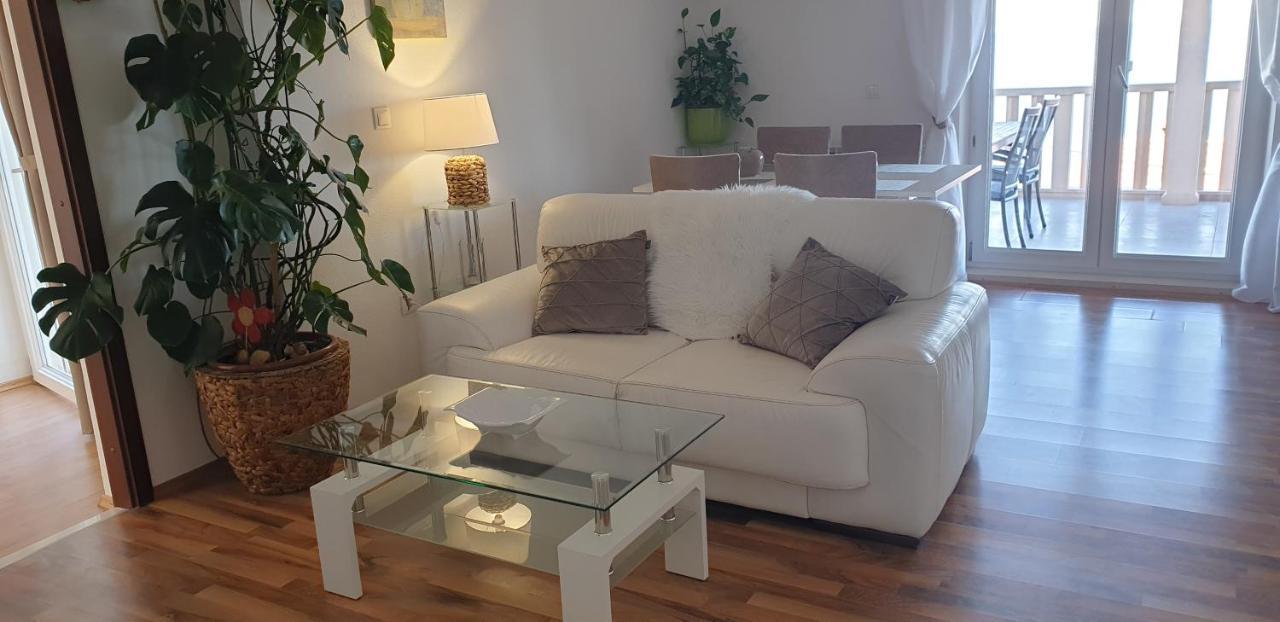 Sole Apartment *